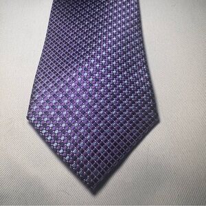 NWT Tommy Hilfiger Purple Patterned Silk Tie